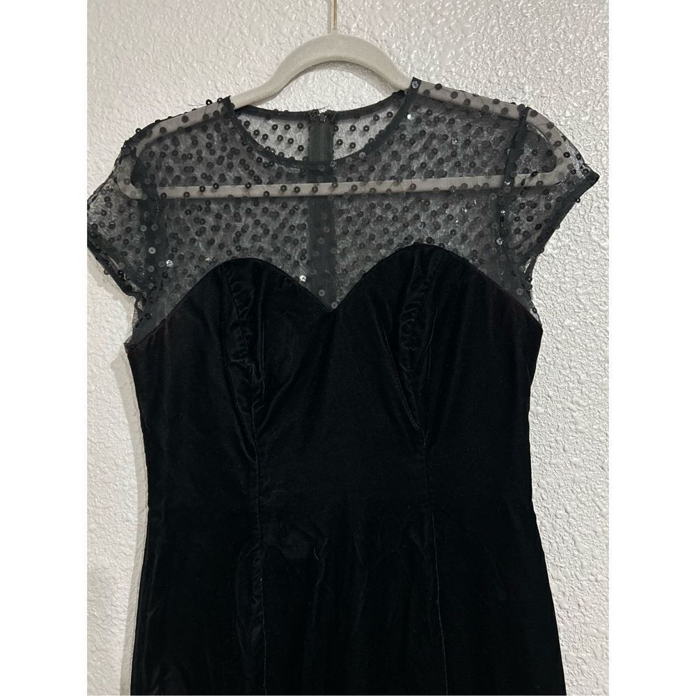 Vintage Black Velvet Sequined netting sweetheart style bodice. Fitted and flatte